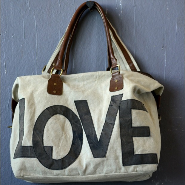 appliqued-love-canvas-handbag