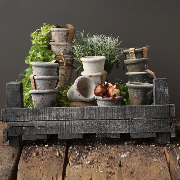 distressed-grey-wooden-crate_1