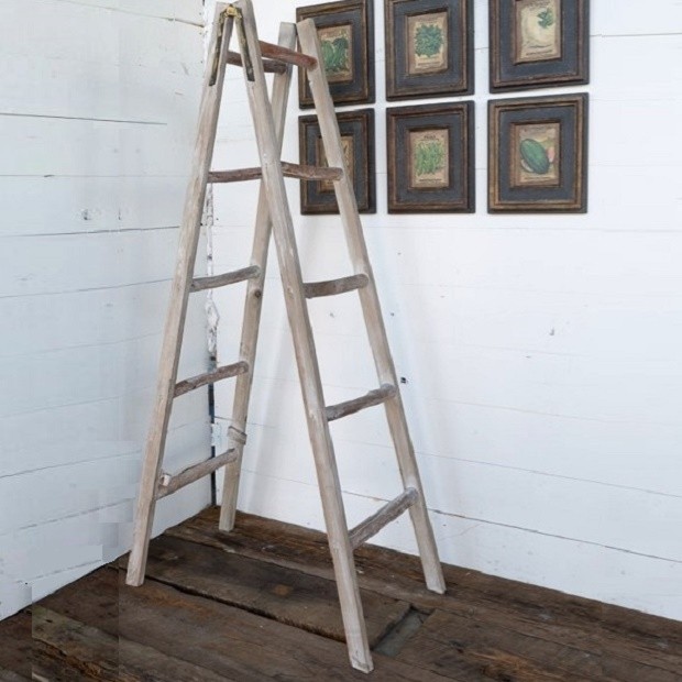a-frame-display-ladder_1