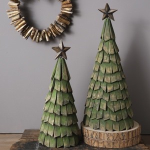 distressed-wood-slices-tree-with-star-1