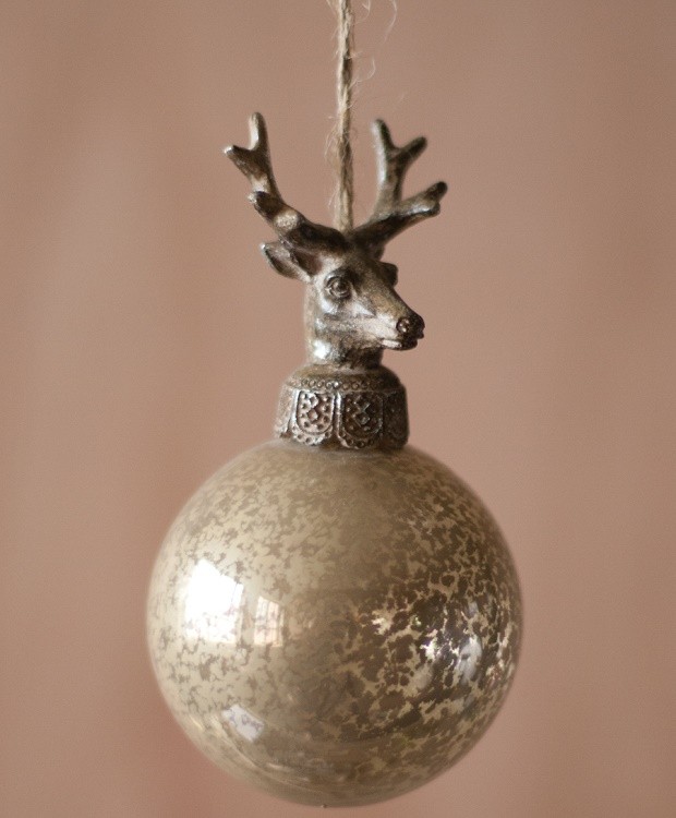 deer-topped-glass-ball-ornaments_1